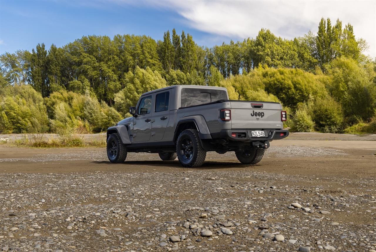 image-6, 2022 Jeep Gladiator OVERLAND 3.6P/4WD at Christchurch