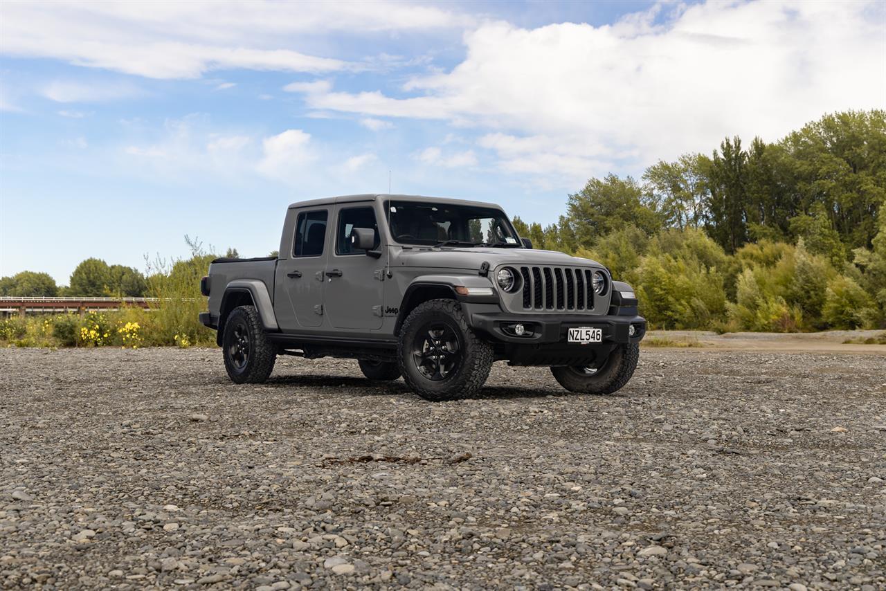 image-0, 2022 Jeep Gladiator OVERLAND 3.6P/4WD at Christchurch