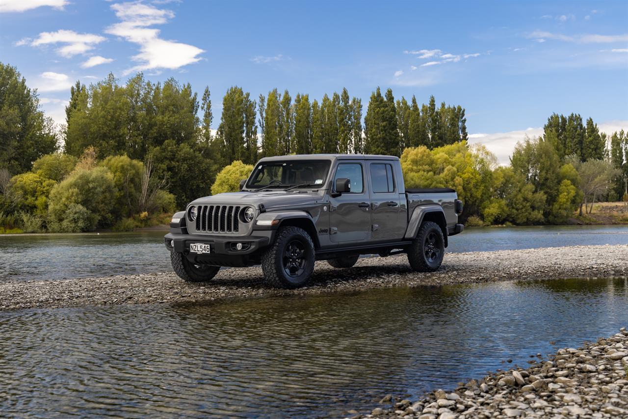 image-2, 2022 Jeep Gladiator OVERLAND 3.6P/4WD at Christchurch