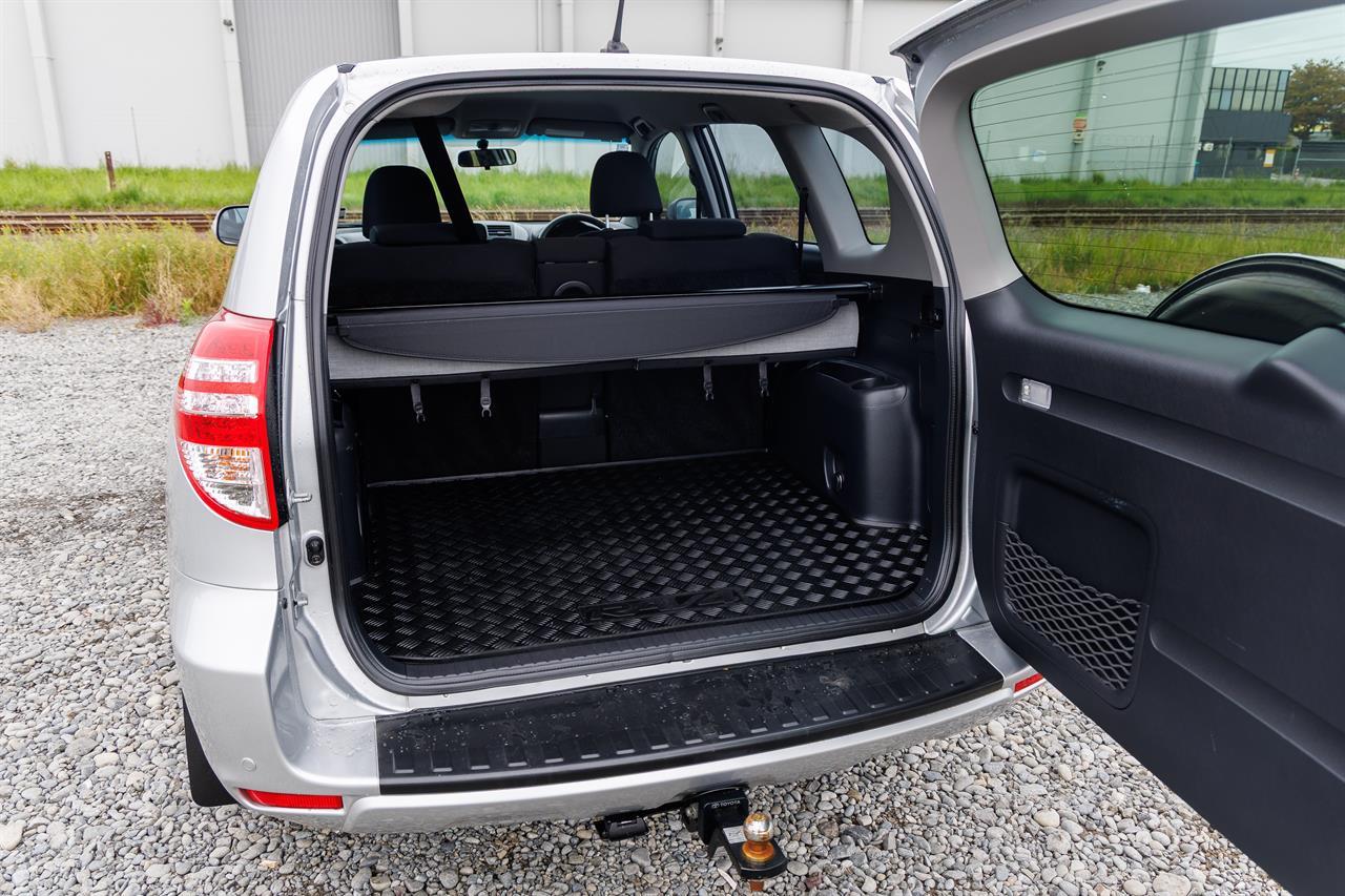 image-7, 2009 Toyota RAV4 4WD at Christchurch