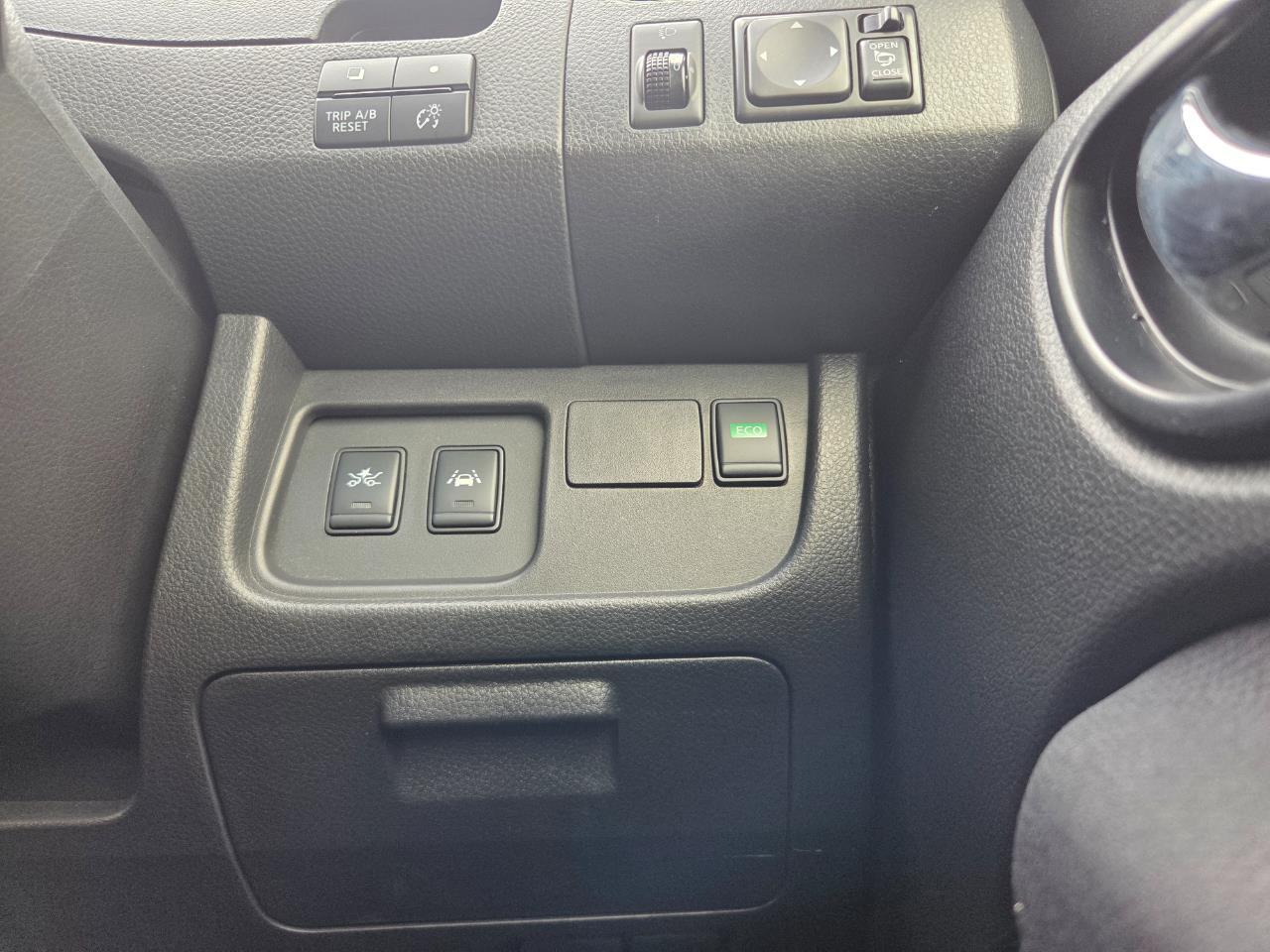 image-13, 2015 Nissan Serena Hybrid at Christchurch