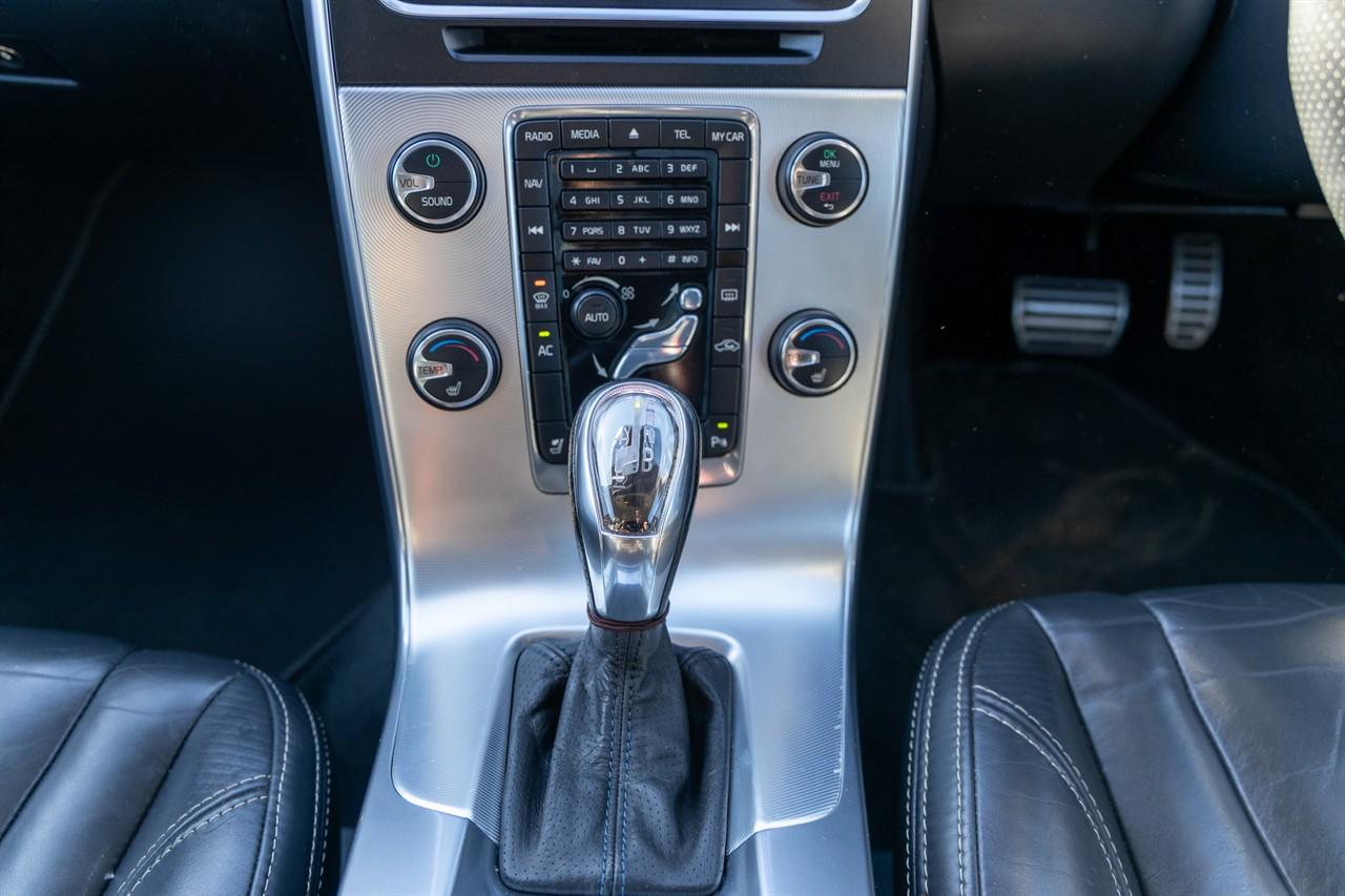 image-10, 2012 Volvo V60 T4 at Dunedin
