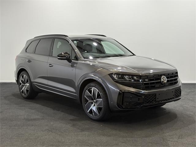 image-0, 2026 Volkswagen Touareg TDI V6S R-Line at Invercargill