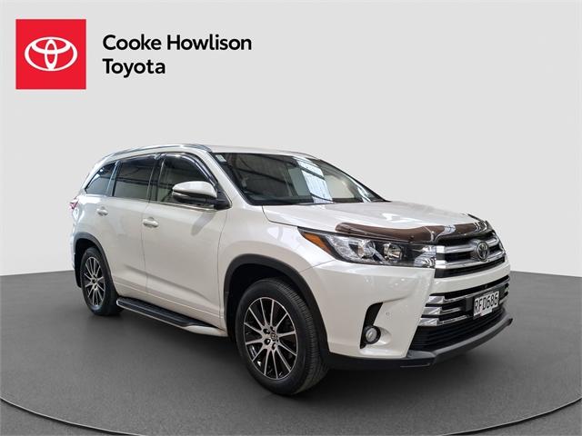 image-0, 2019 Toyota Highlander Limited at Dunedin