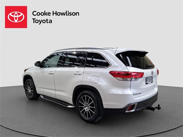 image-3, 2019 Toyota Highlander Limited at Dunedin