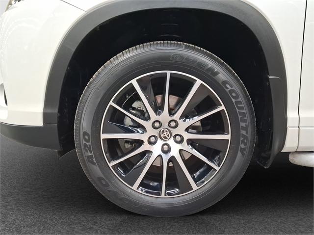 image-8, 2019 Toyota Highlander Limited at Dunedin