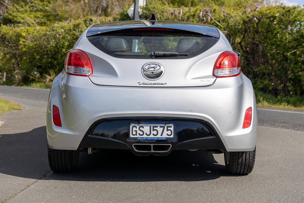 image-5, 2013 Hyundai Veloster 1.6 DCT at Dunedin