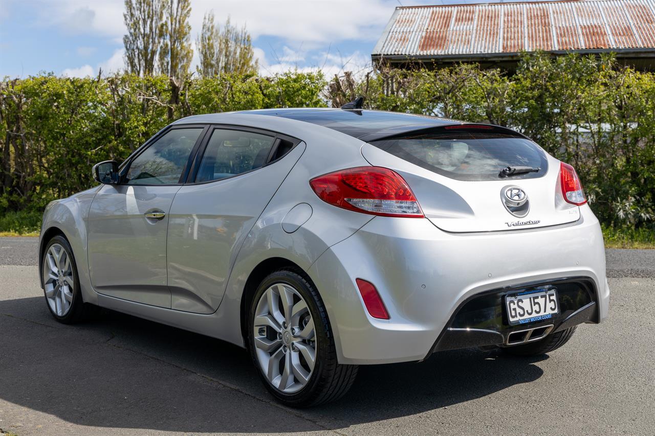 image-6, 2013 Hyundai Veloster 1.6 DCT at Dunedin