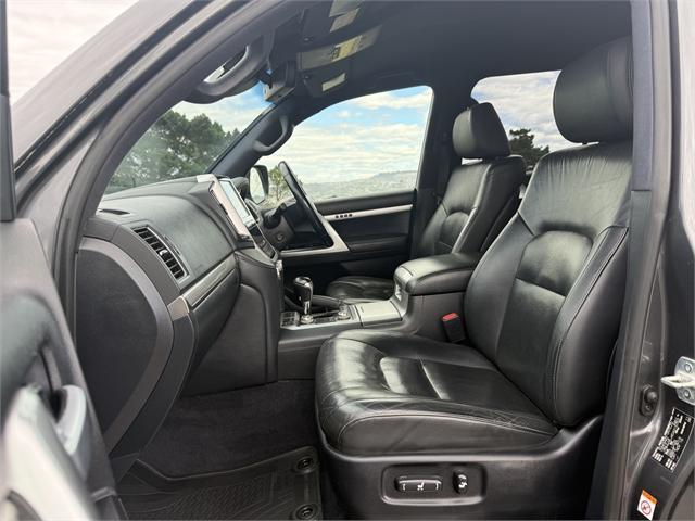 image-17, 2017 Toyota Land Cruiser Vx 4.5D/4Wd/6At/Sw/5 at Dunedin