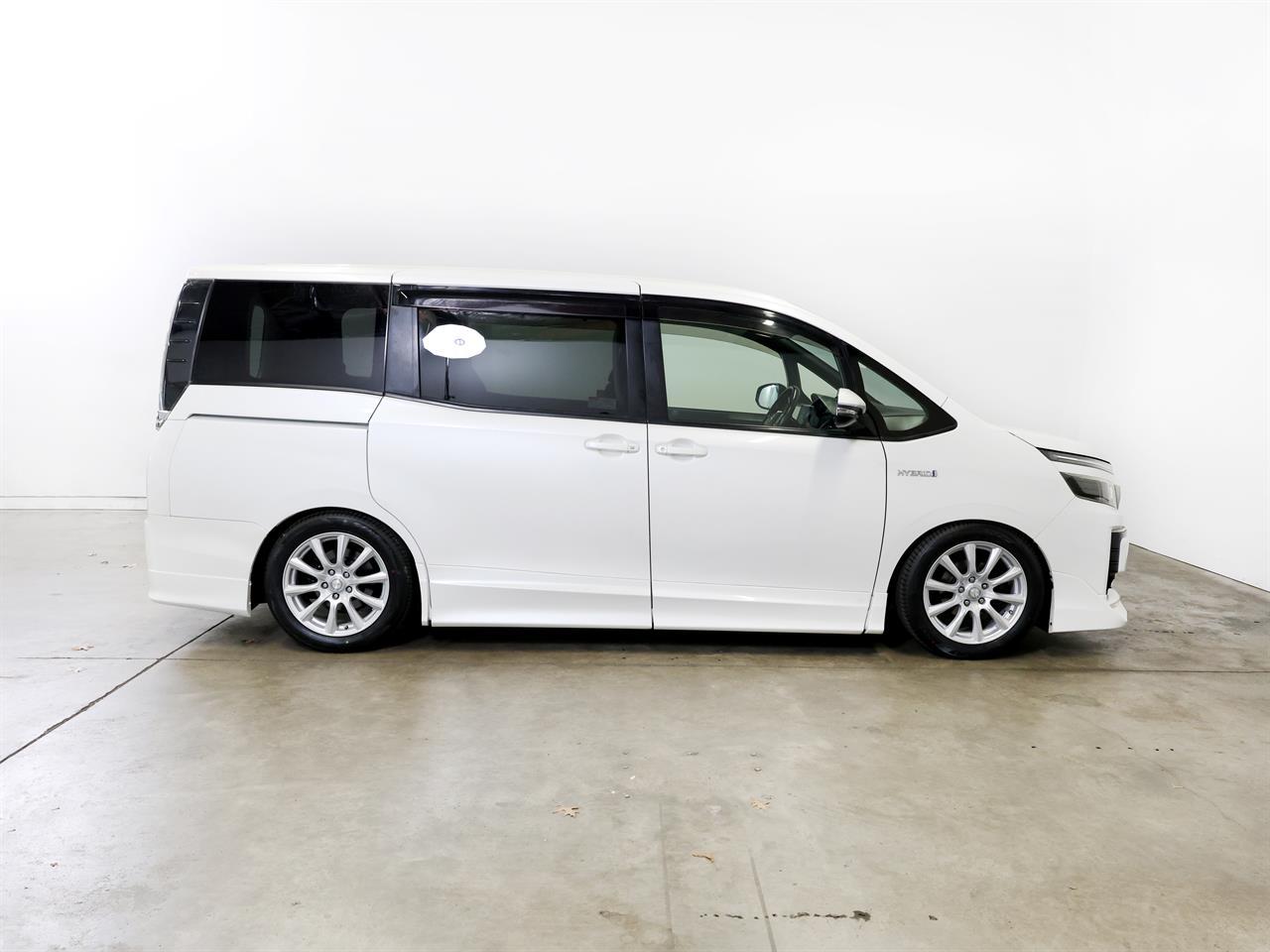 image-9, 2015 Toyota VOXY Hybrid V 7-Seater at Christchurch