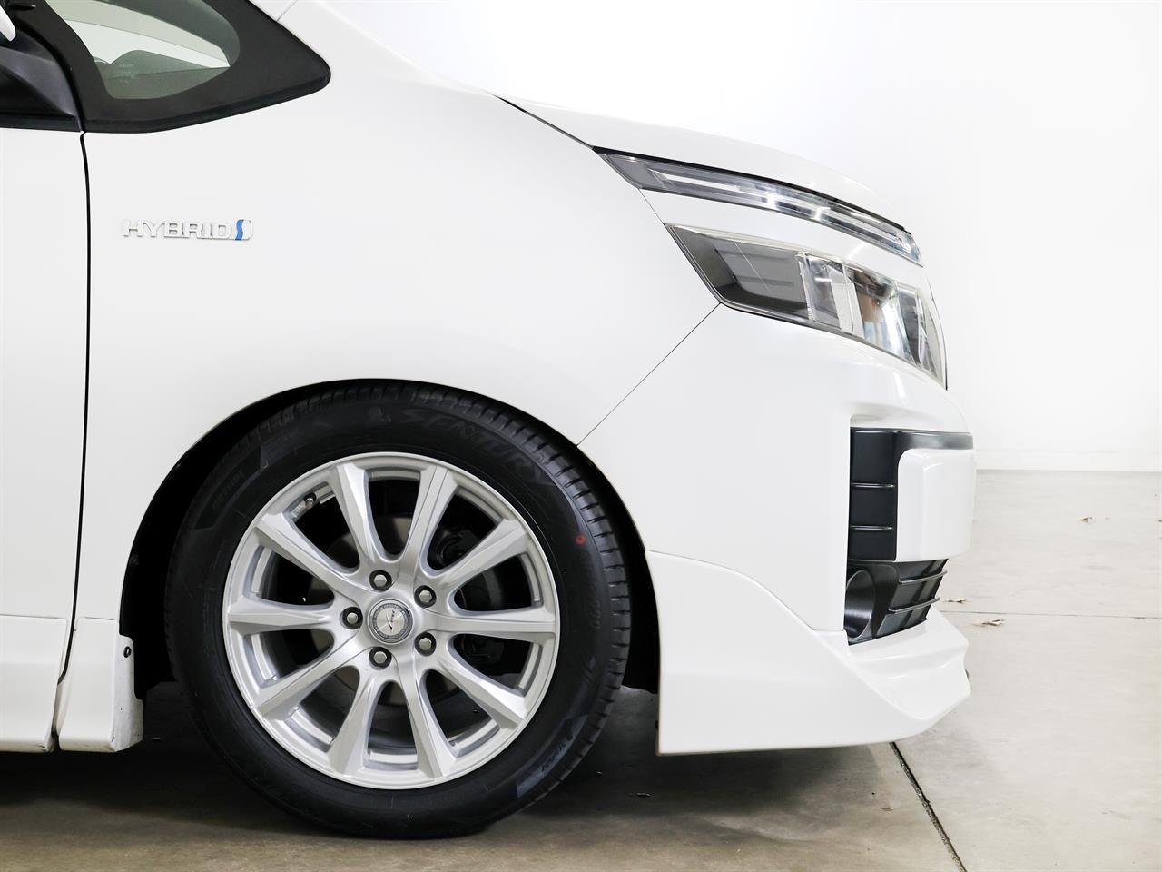 image-8, 2015 Toyota VOXY Hybrid V 7-Seater at Christchurch