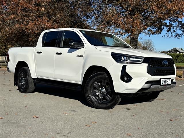 image-0, 2024 Toyota Hilux SR5 2.8DT Hybrid 6AT 4WD at Christchurch
