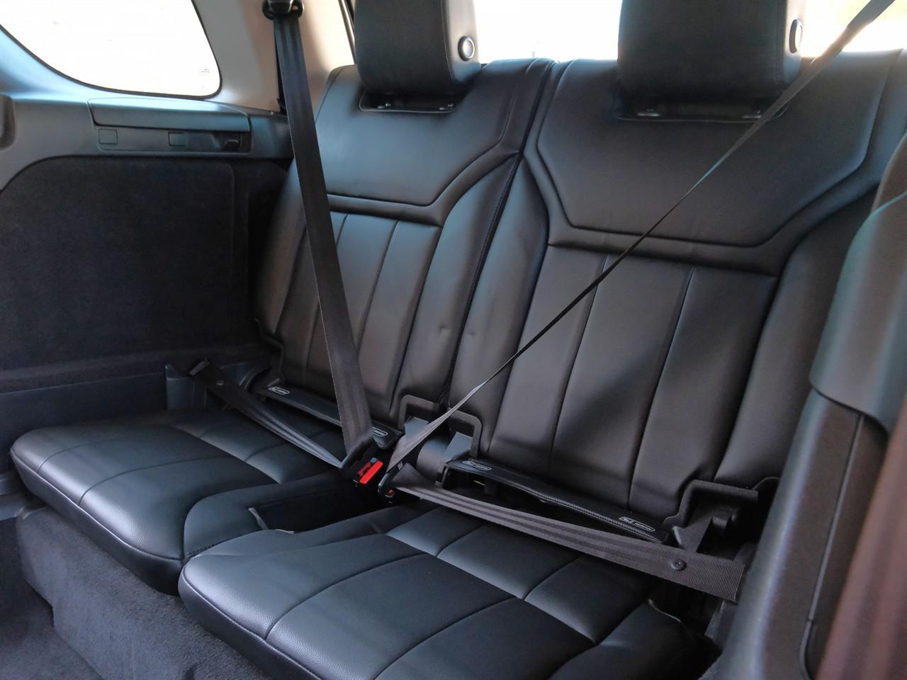 image-18, 2017 LandRover Discovery TD6 HSE 7-Seater at Christchurch