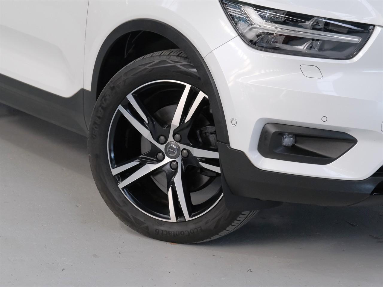 image-8, 2020 Volvo XC40 T4 AWD R-Design at Christchurch