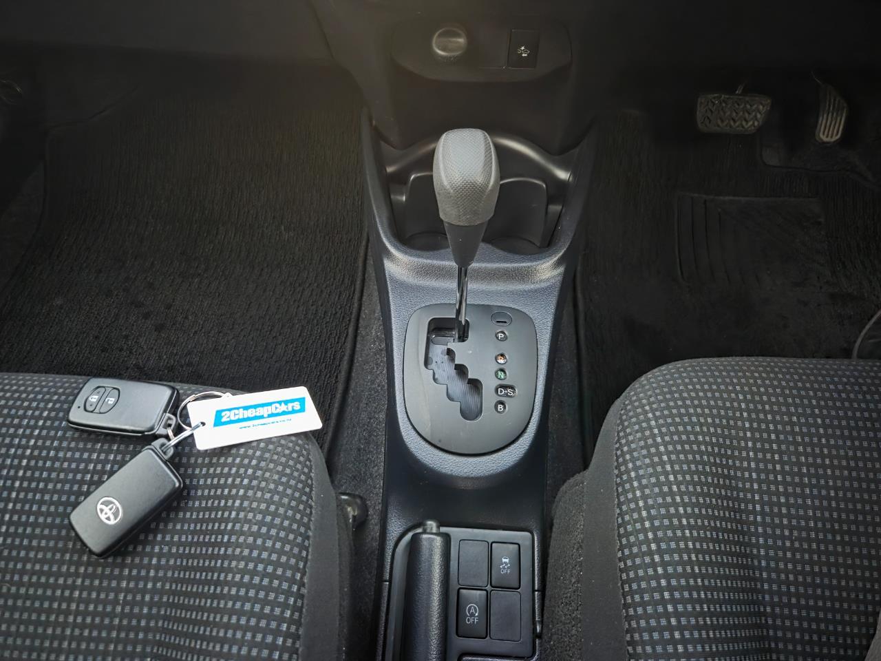 image-11, 2015 Toyota Vitz at Christchurch