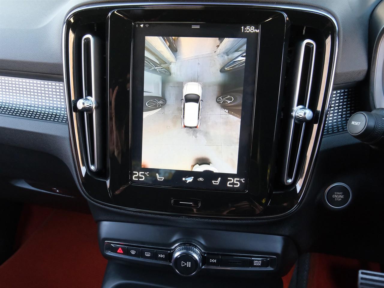 image-16, 2020 Volvo XC40 T4 AWD R-Design at Christchurch