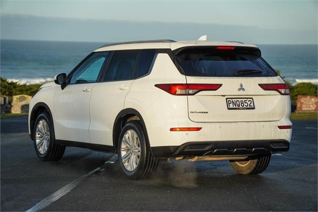 image-2, 2022 Mitsubishi Outlander Ls 2.5P/4Wd/Cvt at Dunedin