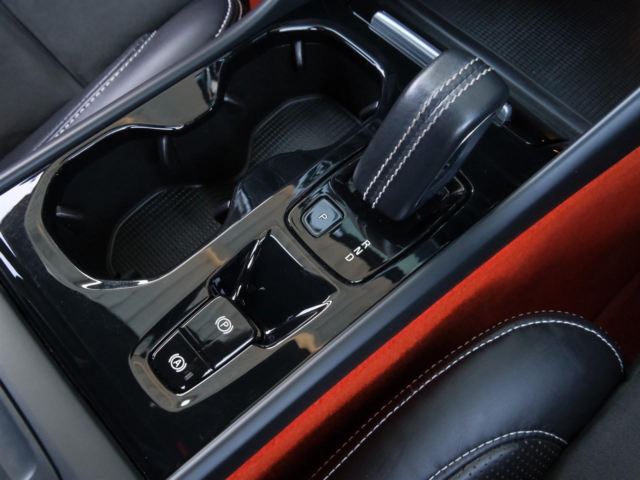 image-12, 2020 Volvo XC40 T4 AWD R-Design at Christchurch