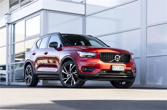 image-0, 2020 Volvo XC40 T5 R-Design 182kW Petrol Turbo AWD at Christchurch