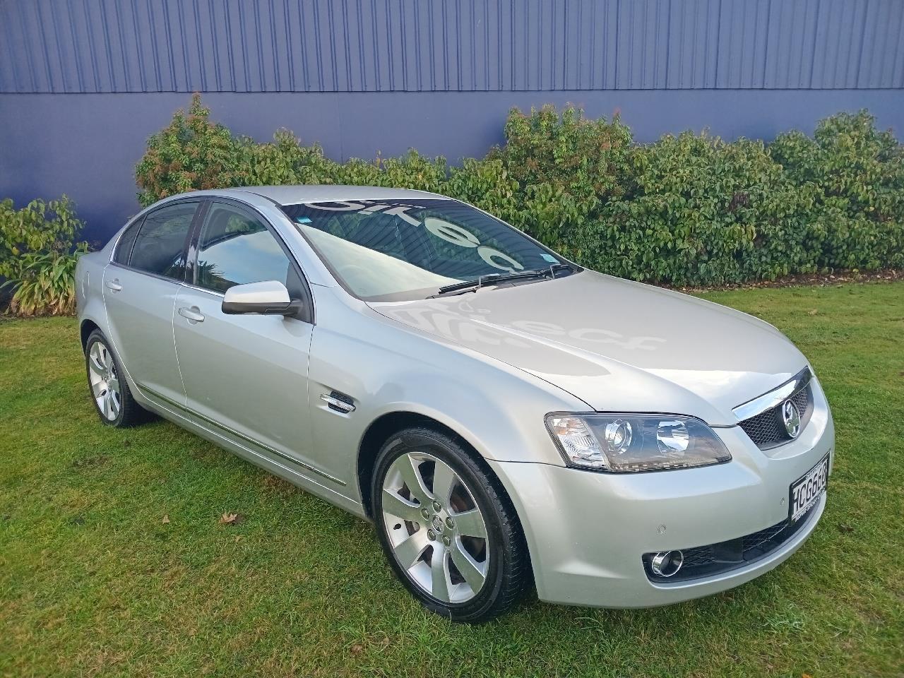 image-0, 2007 Holden COMMODORE CALAIS-V SEDAN V6 AT at Christchurch