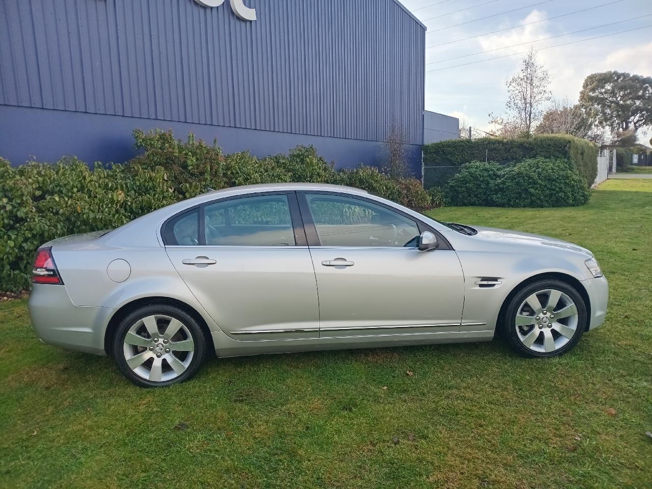 image-9, 2007 Holden COMMODORE CALAIS-V SEDAN V6 AT at Christchurch