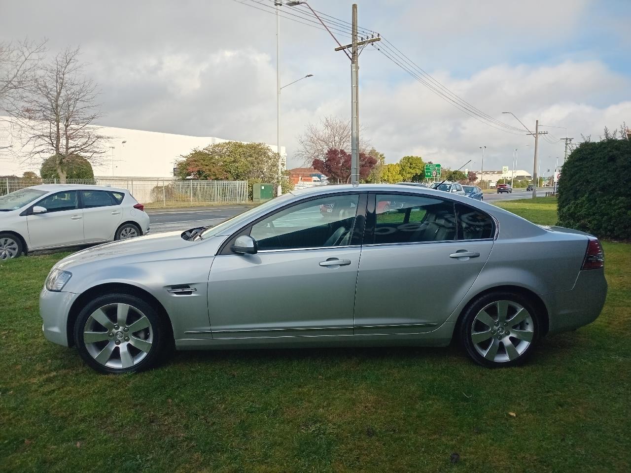 image-8, 2007 Holden COMMODORE CALAIS-V SEDAN V6 AT at Christchurch