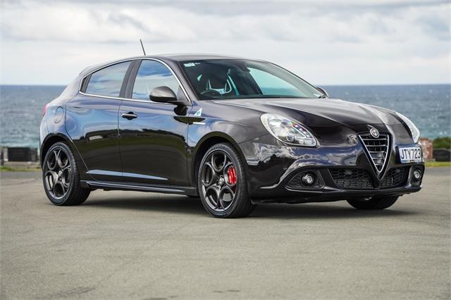 image-0, 2016 AlfaRomeo Giulietta Qv 1.7P/6At/Ha/5Dr/5 at Dunedin