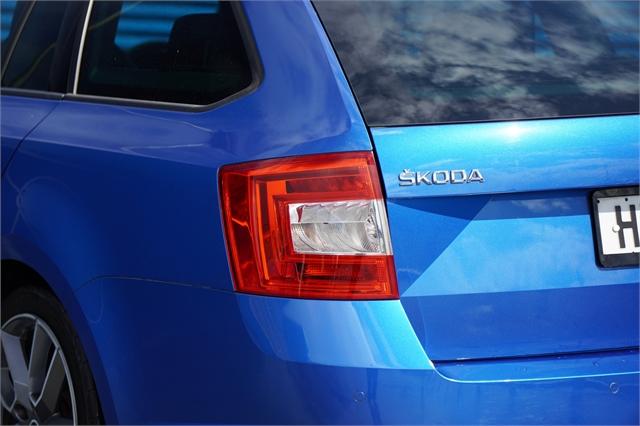 image-5, 2015 Skoda Octavia Rs tsi 162kw 2.0t at Dunedin