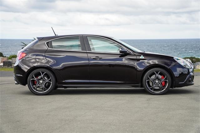 image-1, 2016 AlfaRomeo Giulietta Qv 1.7P/6At/Ha/5Dr/5 at Dunedin