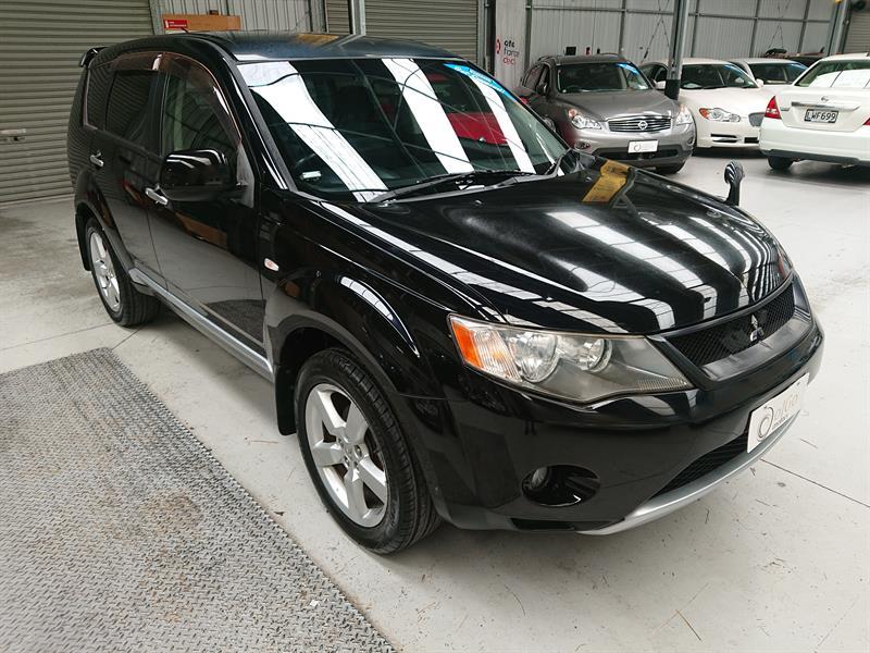 Mitsubishi outlander 2005 год