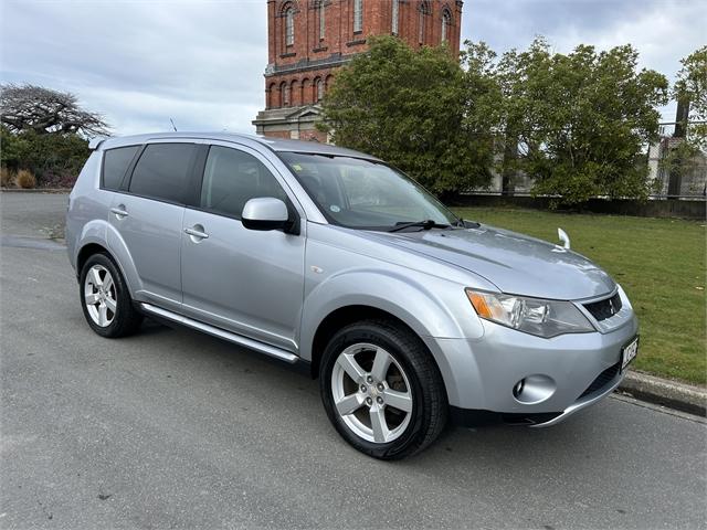 image-0, 2007 Mitsubishi Outlander 4WD 7 SEATER at Invercargill