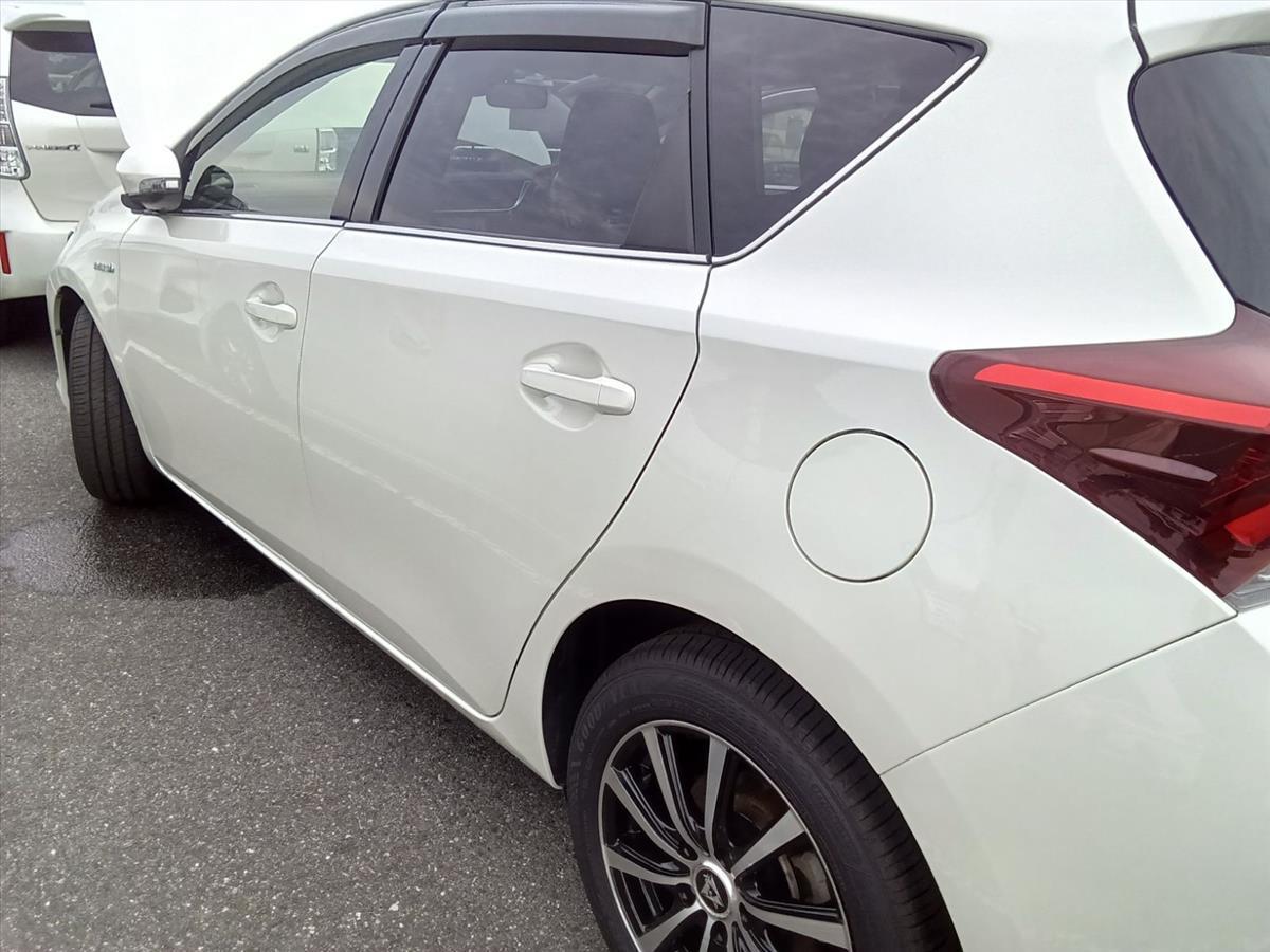 image-15, 2016 Toyota Auris Hybrid at Dunedin