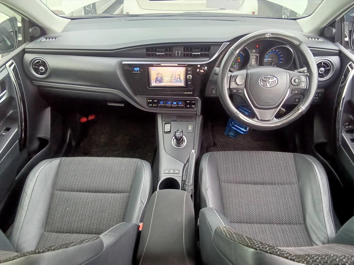 image-4, 2016 Toyota Auris Hybrid at Dunedin