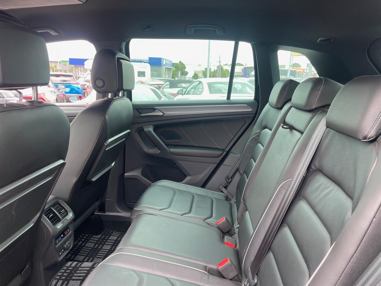 image-6, 2018 Volkswagen Tiguan 2.0 TDI R Line 4Motion Blac at Christchurch