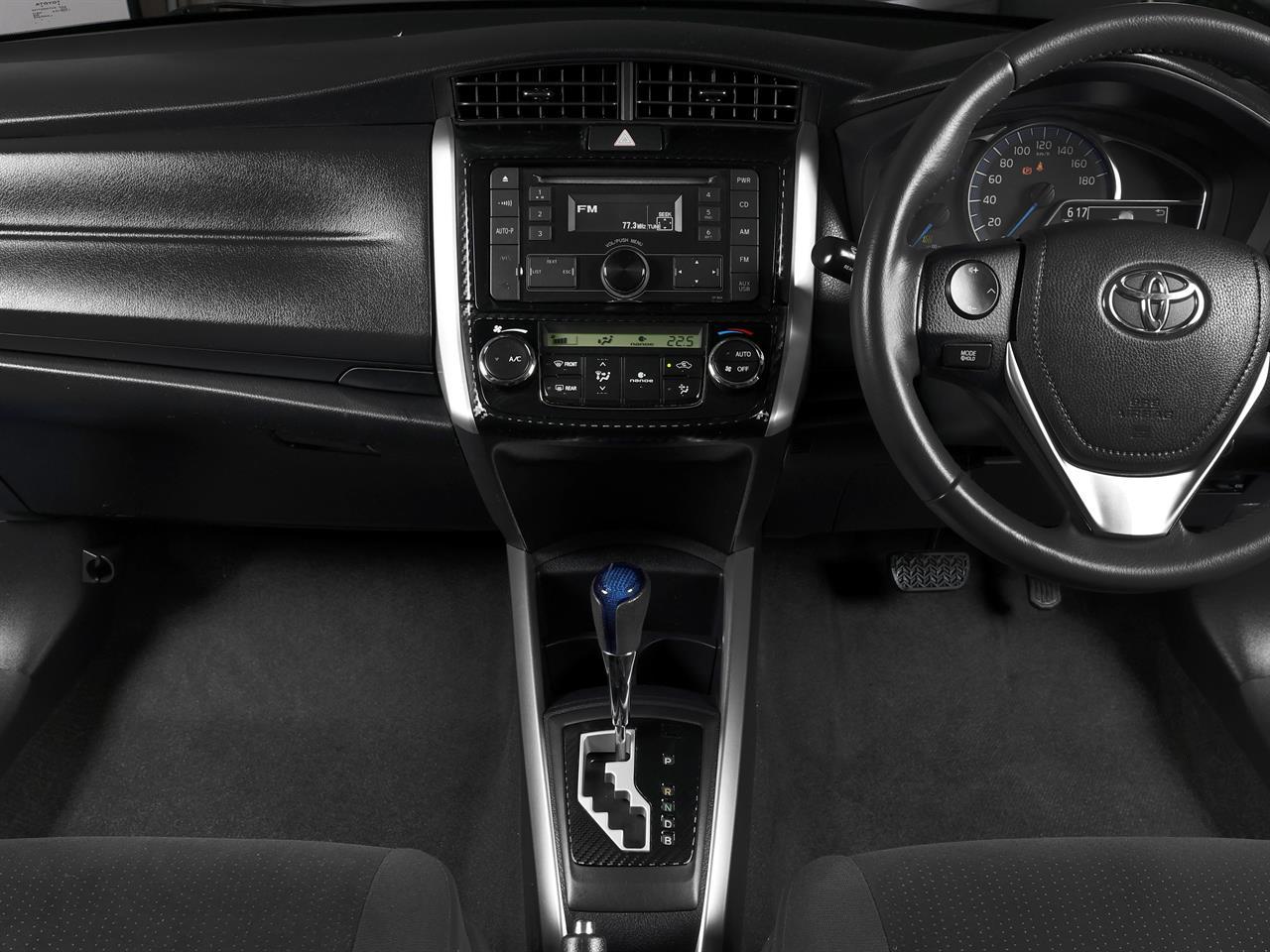 image-10, 2014 Toyota Corolla Fielder Hybrid G at Christchurch