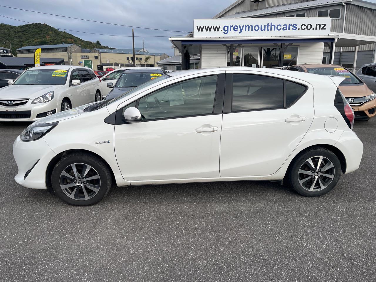 image-6, 2017 Toyota Prius C SX 1.5PH/CVT at Greymouth