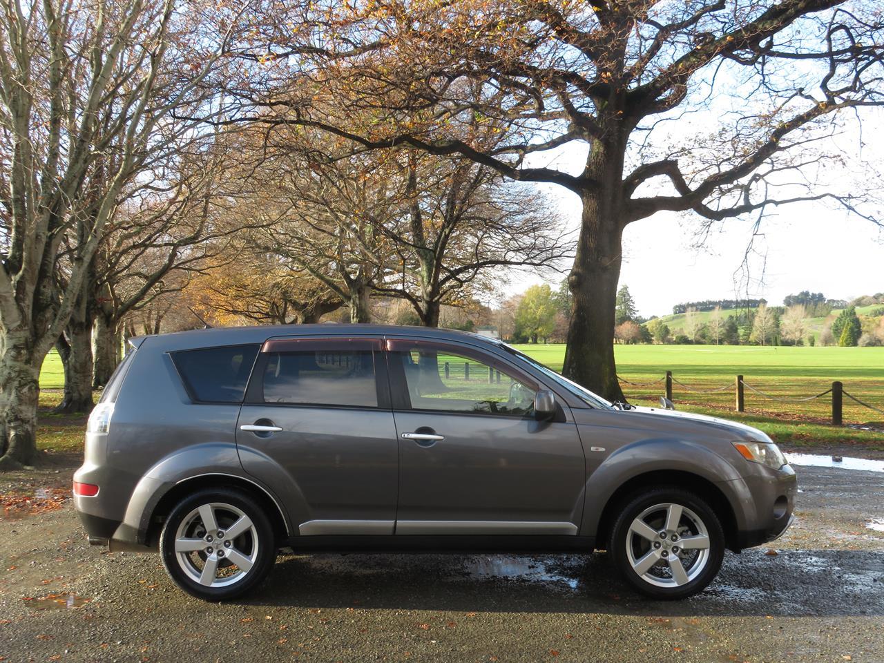 image-1, 2005 Mitsubishi Outlander 4WD 7 Seater at Gore
