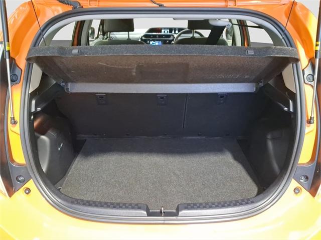 image-10, 2018 Toyota Prius c NZ New at Dunedin