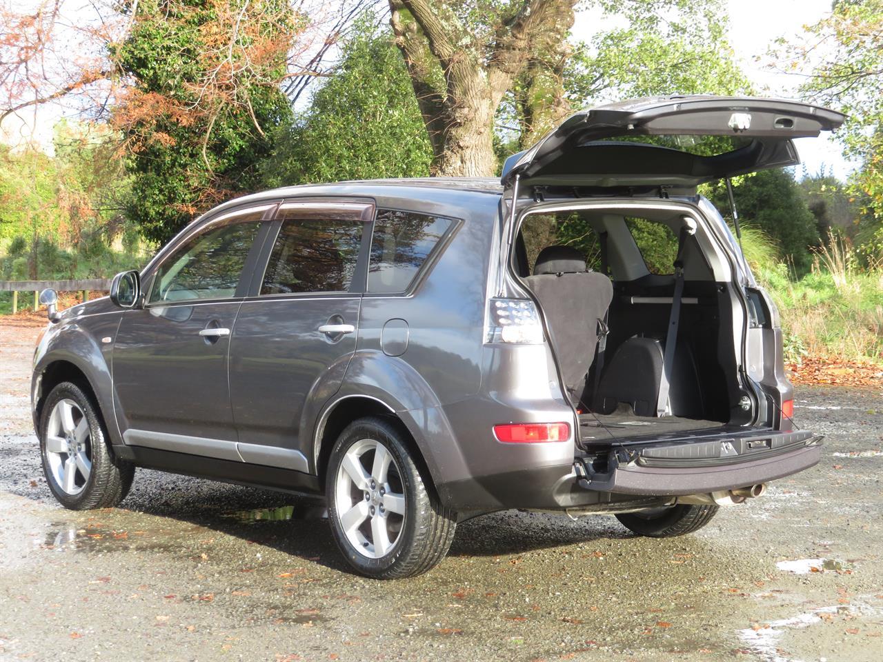 image-5, 2005 Mitsubishi Outlander 4WD 7 Seater at Gore