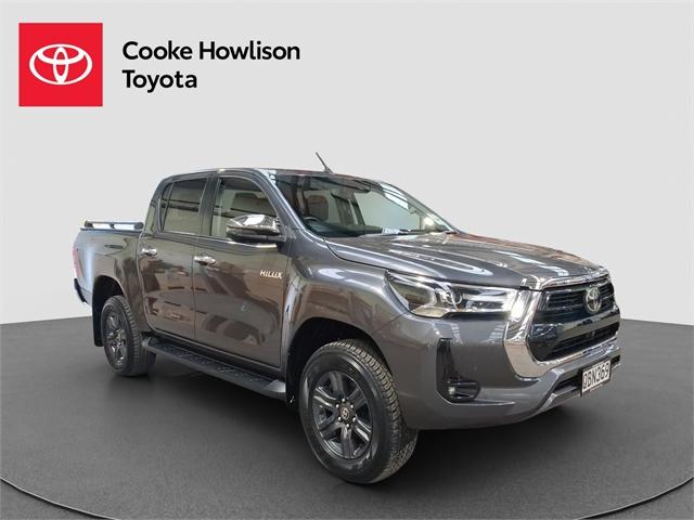 image-0, 2023 Toyota Hilux SR5 4WD at Dunedin