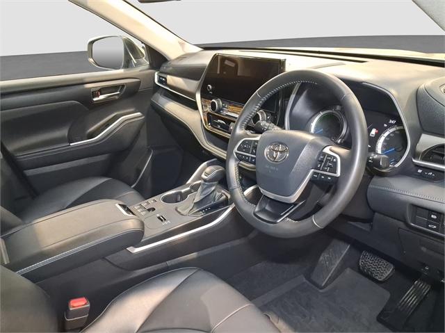 image-15, 2024 Toyota Highlander Limited at Dunedin