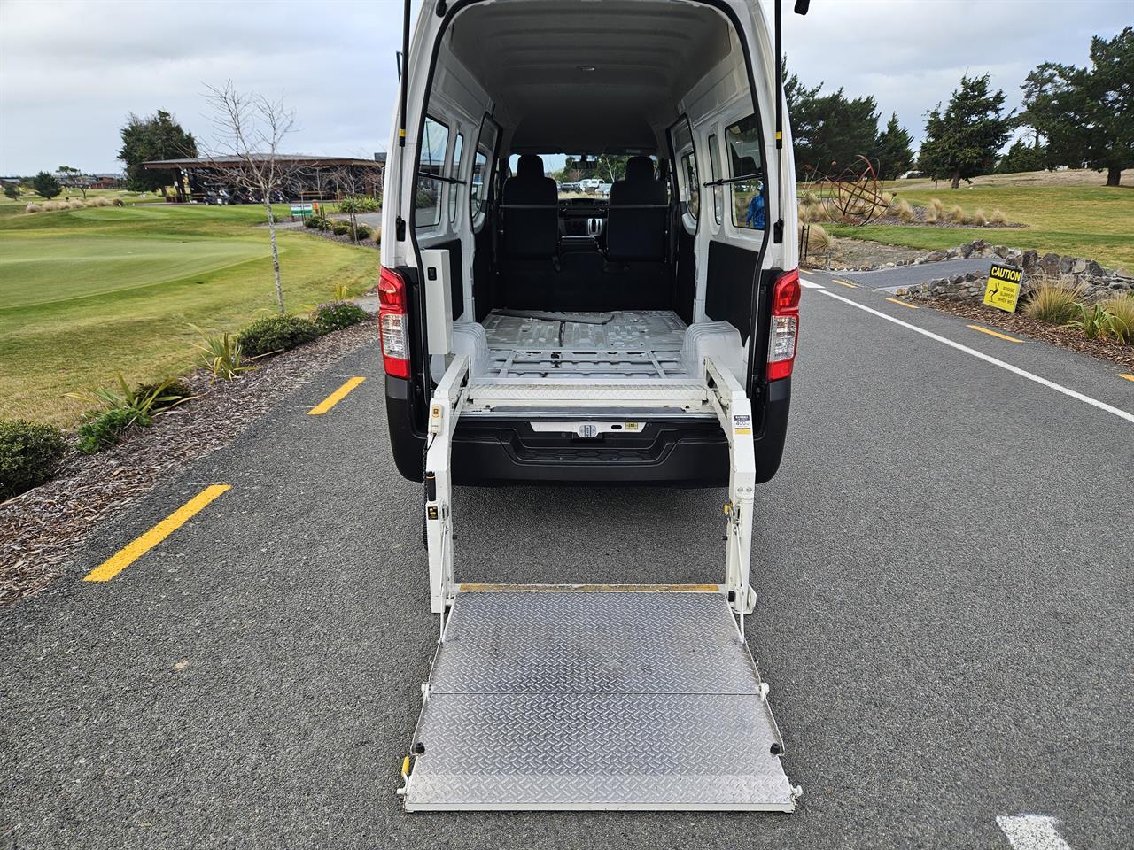 image-10, 2018 Nissan NV350 High Roof 2.5 Petrol at Christchurch