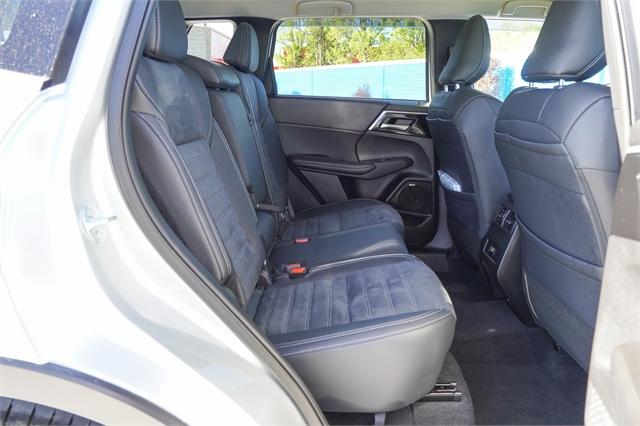 image-16, 2025 Mitsubishi Outlander 2.5P XLS 4WD CVT at Dunedin
