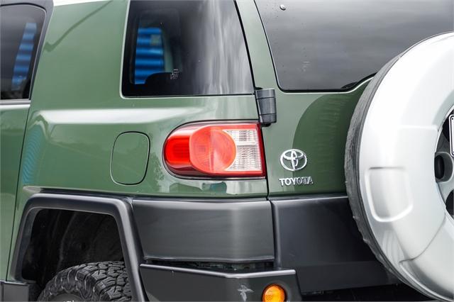 image-6, 2011 Toyota FJ Cruiser 4.0 4x4 auto at Dunedin