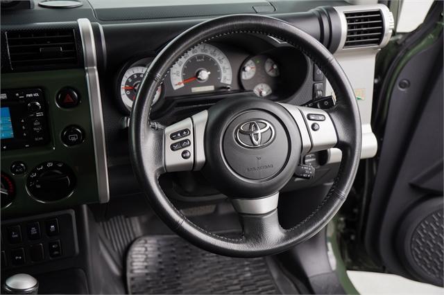 image-10, 2011 Toyota FJ Cruiser 4.0 4x4 auto at Dunedin