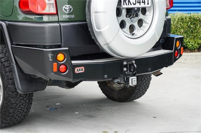 image-7, 2011 Toyota FJ Cruiser 4.0 4x4 auto at Dunedin