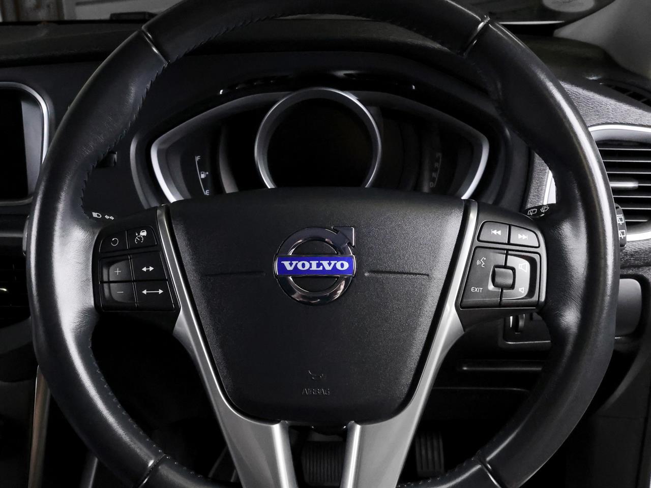 image-11, 2015 Volvo V40 T4 SE at Christchurch