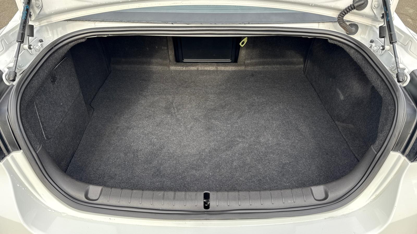 image-11, 2016 Holden Calais V SERIES II 6.2L V8 at Gore