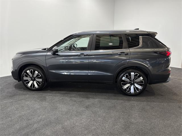 image-3, 2025 Mitsubishi Outlander 2.5P XLS 4WD CVT at Invercargill