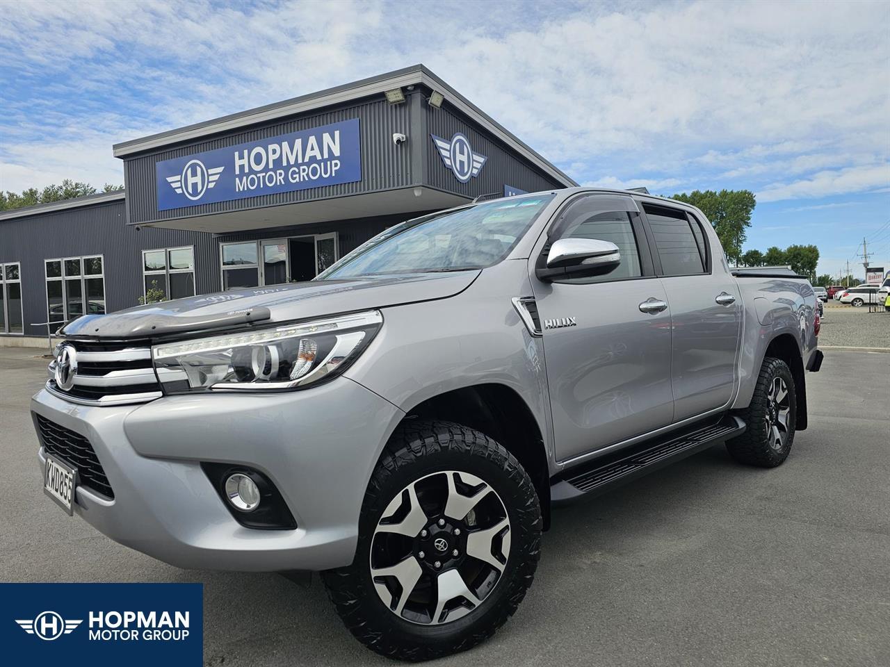 image-0, 2017 Toyota Hilux SR5 TD DC 2.8D/6MT/U at Waimakariri